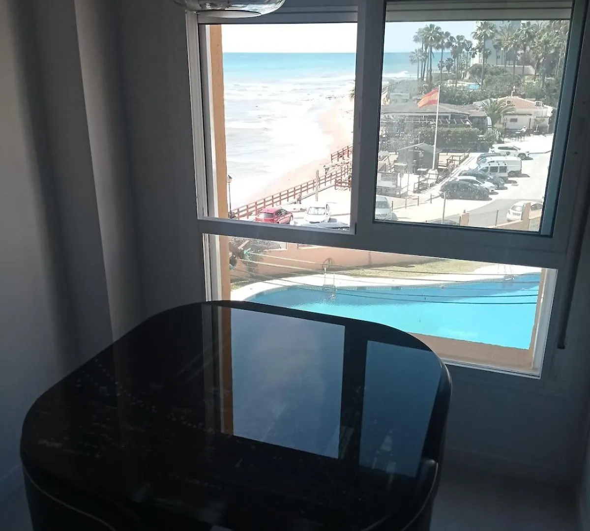 Apartment Beachfront Studio Sitio de Calahonda